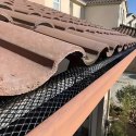 Siatka na Rynny Przeciw Liściom Zanieczyszczeniom Rynien 0,15x6m + Klipsy